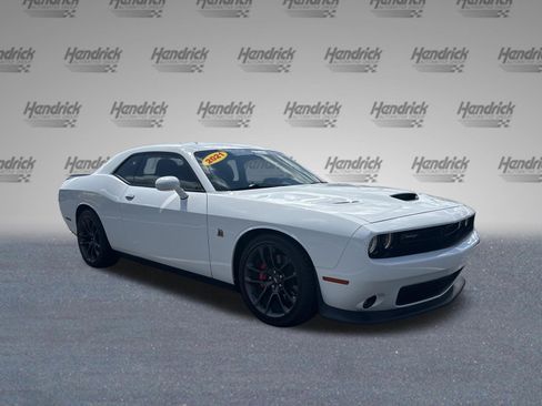 Used 2021 Dodge Challenger R/T Scat Pack RWD image 4