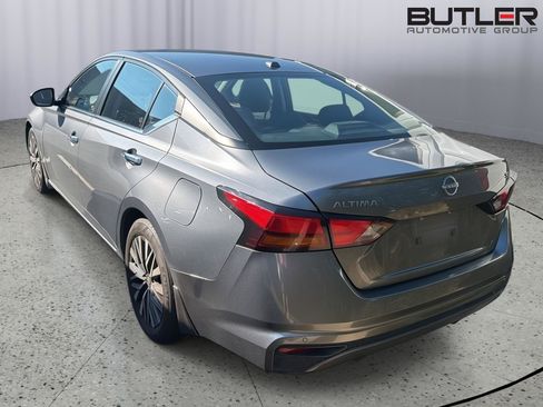 Used 2024 Nissan Altima 2.5 SV FWD image 8