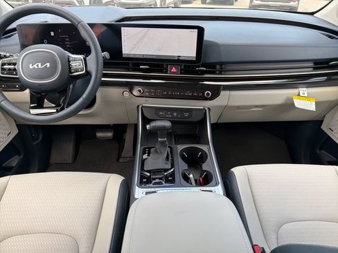 New 2026 Kia Carnival SX Prestige FWD image 9