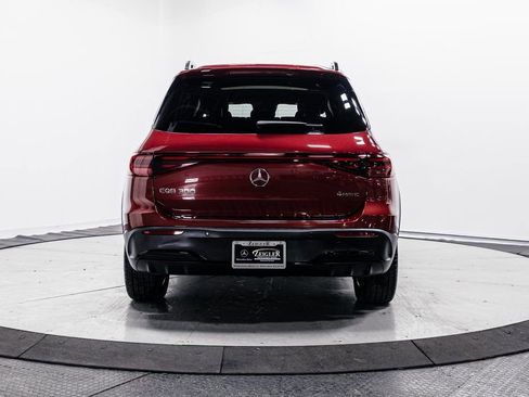 Used 2024 Mercedes-Benz EQB 300 4MATIC image 26