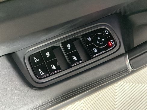 Used 2019 Porsche Cayenne S AWD/4WD image 14