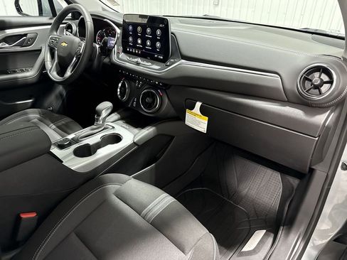 New 2026 Chevrolet Blazer LT w/ LPO, Black Sport Package FWD image 30
