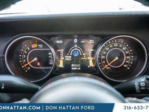 Used 2019 Jeep Wrangler Unlimited Sahara AWD/4WD image 7