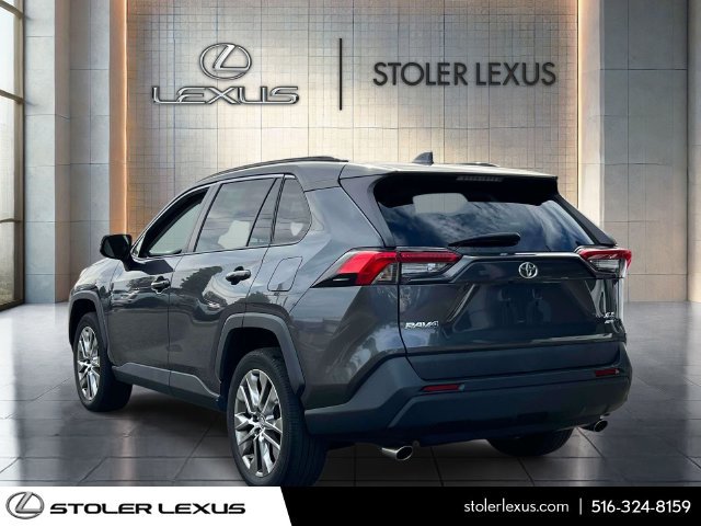 Used 2020 Toyota RAV4 XLE Premium AWD/4WD image 5