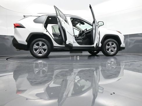 Certified 2022 Toyota RAV4 XLE image 47