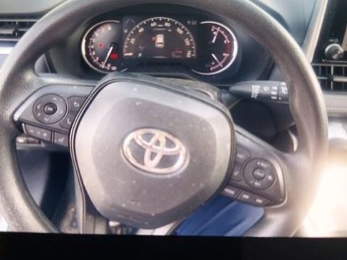 Used 2023 Toyota RAV4 LE image 3