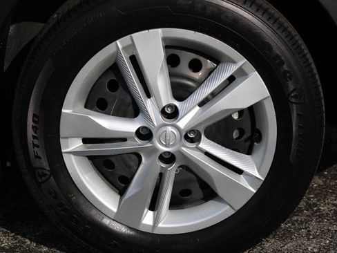 Used 2025 Nissan Kicks Play S FWD image 33