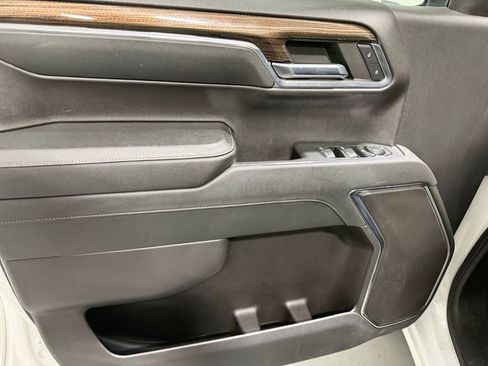 Used 2024 Chevrolet Silverado 1500 LT image 8