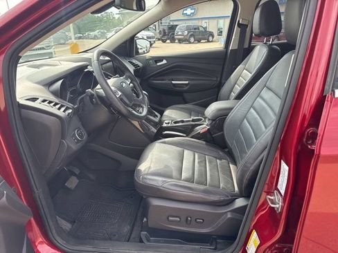 Used 2016 Ford Escape Titanium w/ Equipment Group 301A FWD image 14
