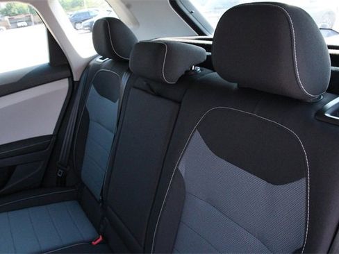 New 2025 Volkswagen Taos S image 15