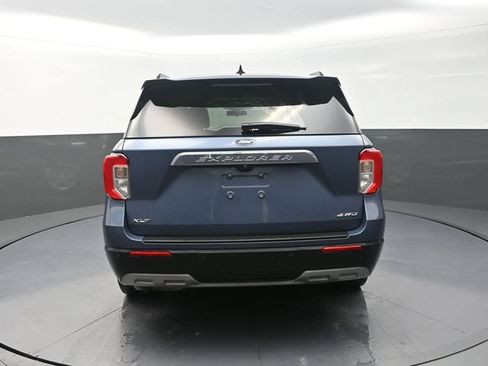 Used 2021 Ford Explorer XLT w/ Equipment Group 202A AWD/4WD image 7