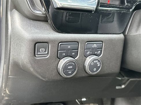 Used 2024 Chevrolet Silverado 2500 LT image 15