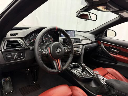 Used 2015 BMW M4 Convertible RWD image 17