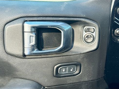 Used 2023 Jeep Wrangler Unlimited Sahara w/ Cold Weather Group AWD/4WD image 19