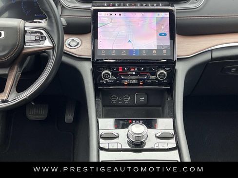 Used 2022 Jeep Grand Cherokee Summit w/ Luxury Tech Group V image 17