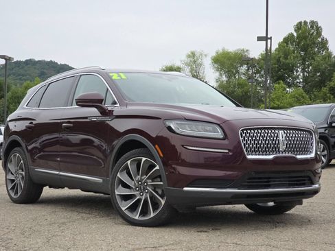 Used 2021 Lincoln Nautilus Reserve w/ Equipment Group 201A AWD/4WD image 2