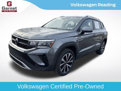 Certified 2022 Volkswagen Taos SE w/ Driver Assistance Package