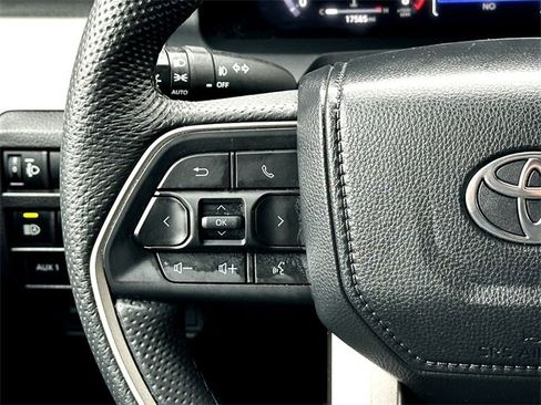 Used 2024 Toyota Tacoma TRD Off-Road image 22