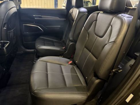 Used 2022 Kia Telluride SX image 11