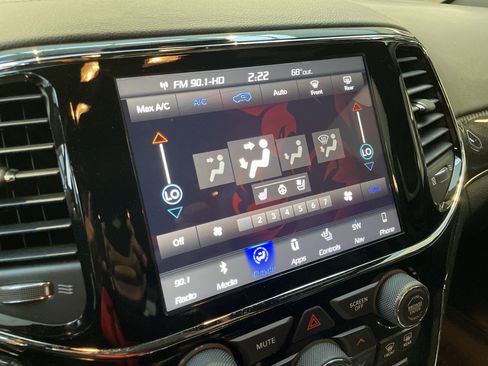 Used 2019 Jeep Grand Cherokee SRT AWD/4WD image 26