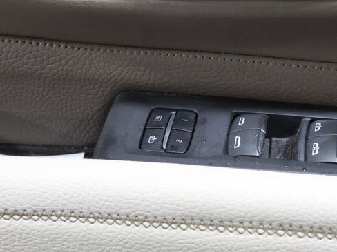 Used 2021 GMC Yukon XL Denali image 14