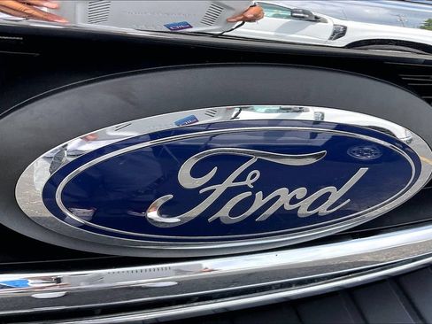 Certified 2021 Ford F250 Lariat w/ Lariat Value Package AWD/4WD image 32