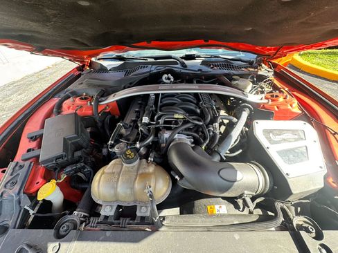 Used 2016 Ford Mustang GT Premium RWD image 32