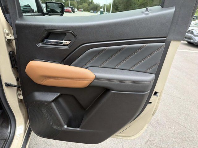 Used 2024 GMC Canyon AT4 AWD/4WD image 19