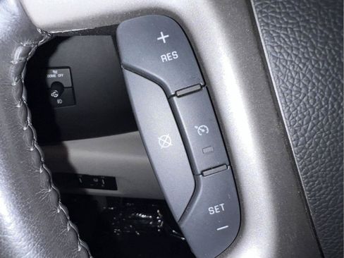Used 2010 Chevrolet Silverado 2500 LT w/ Interior Plus Package RWD image 49