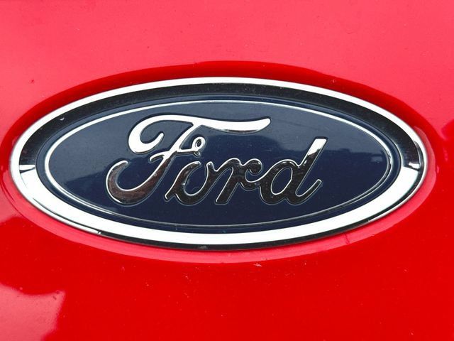 Used 2015 Ford Focus SE FWD image 29