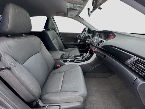 Used 2017 Honda Accord LX image 18