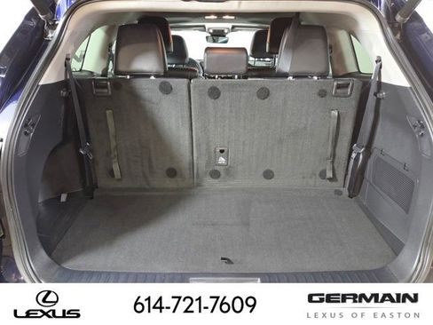 Used 2020 Toyota Highlander XLE AWD/4WD image 24