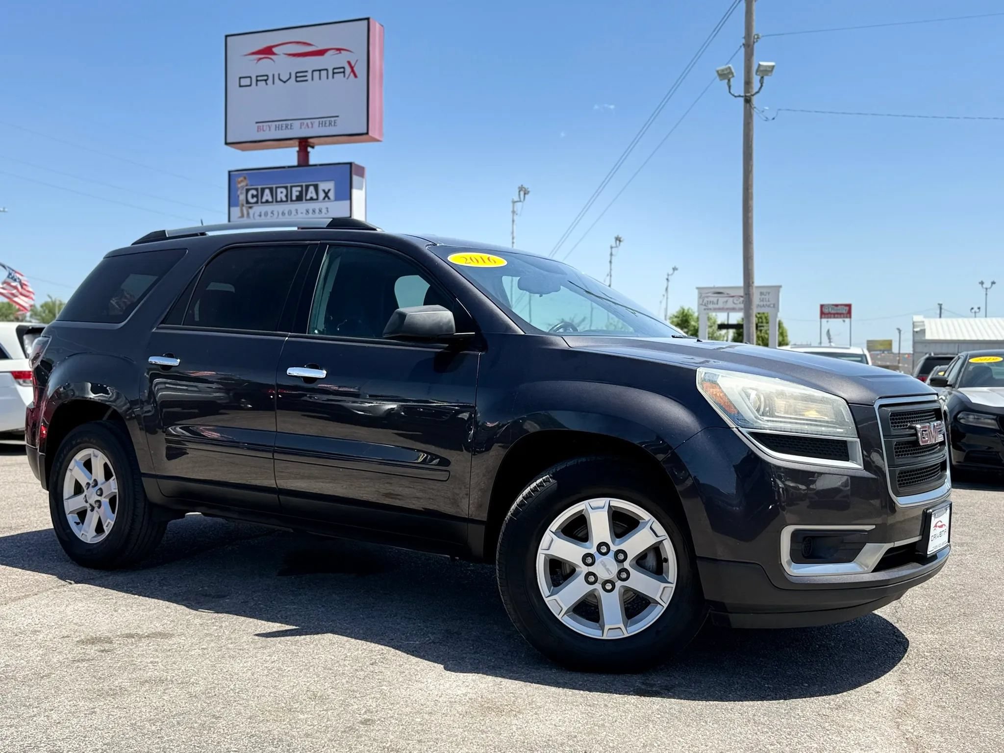 Used 2016 GMC Acadia SLE FWD image 3