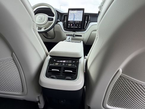 New 2026 Volvo XC60 B5 Ultra w/ Protection Package Premier image 11