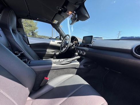 Used 2023 MAZDA MX-5 Miata Grand Touring RWD image 11