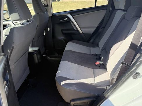 Used 2015 Toyota RAV4 XLE FWD image 22