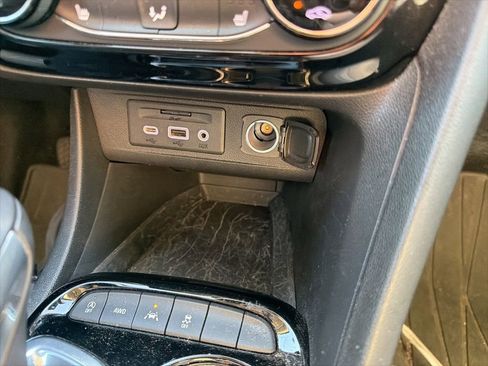 Used 2020 Buick Encore GX Essence w/ Experience Buick Package AWD/4WD image 21