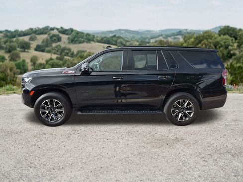 Used 2021 Chevrolet Tahoe Z71 w/ Luxury Package AWD/4WD image 5