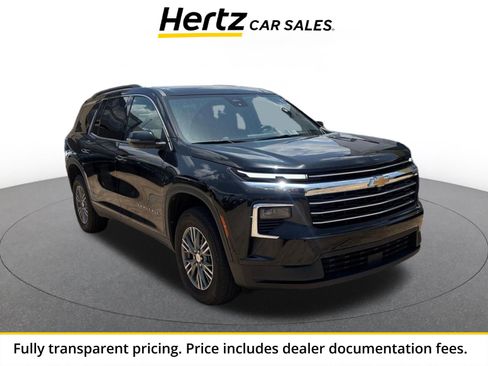 Used 2025 Chevrolet Traverse LT FWD image 1