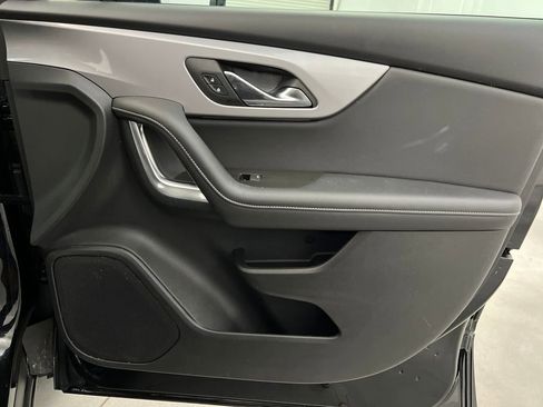 Used 2025 Chevrolet Blazer LT image 24