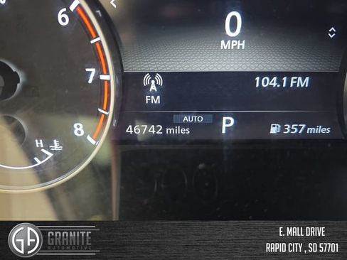 Used 2025 Nissan Rogue SV AWD/4WD image 16