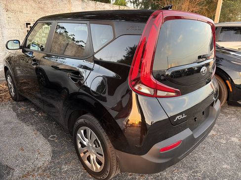 Certified 2021 Kia Soul LX FWD image 7