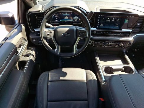 Used 2025 Chevrolet Silverado 2500 LTZ AWD/4WD image 12