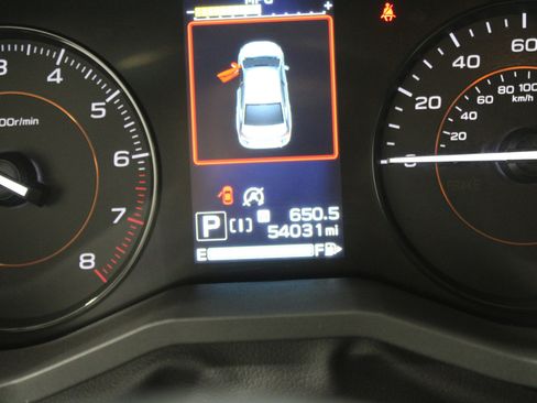 Used 2021 Subaru Crosstrek 2.0i Premium image 12