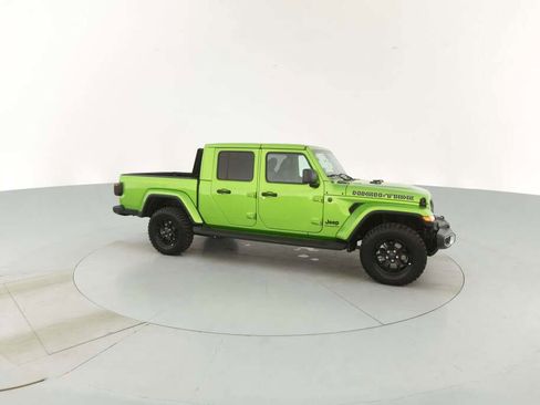 New 2025 Jeep Gladiator High Tide image 15