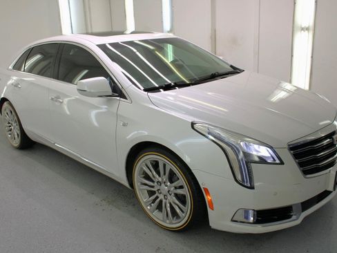 Used 2018 Cadillac XTS Luxury w/ Driver Awareness Package FWD image 11
