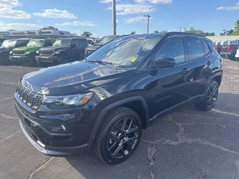 New 2026 Jeep Compass Latitude image 7