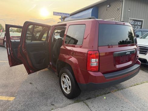 Used 2014 Jeep Patriot Sport FWD image 19