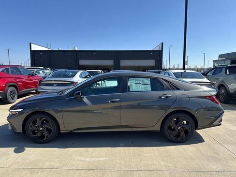 New 2026 Hyundai Elantra SEL Sport Premium w/ Cargo Package FWD image 7