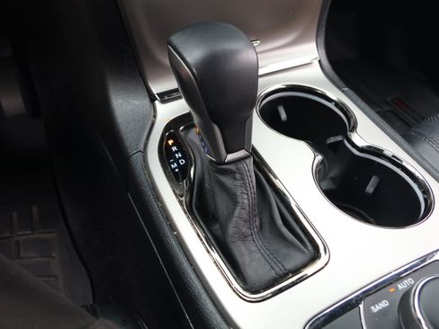 Used 2019 Jeep Grand Cherokee High Altitude AWD/4WD image 28